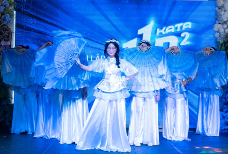 Những khoảnh khắc đáng nhớ của đại gia đình KATA